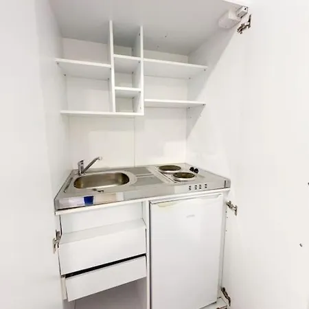 شقة Apt In Central 3 Bed