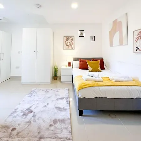 Apt In Central 3 Bed