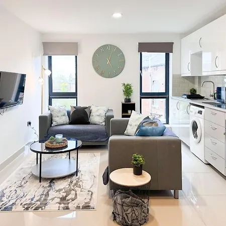 شقة Apt In Central 3 Bed