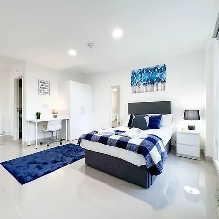 شقة Apt In Central 3 Bed
