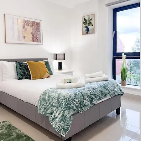 شقة Apt In Central 3 Bed